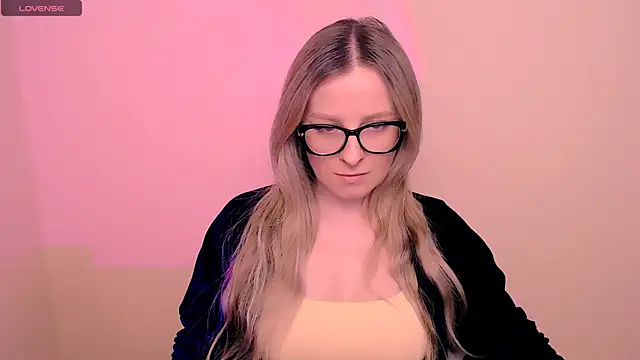 AnnePeach online show from March 26, 2026, 6:02 pm