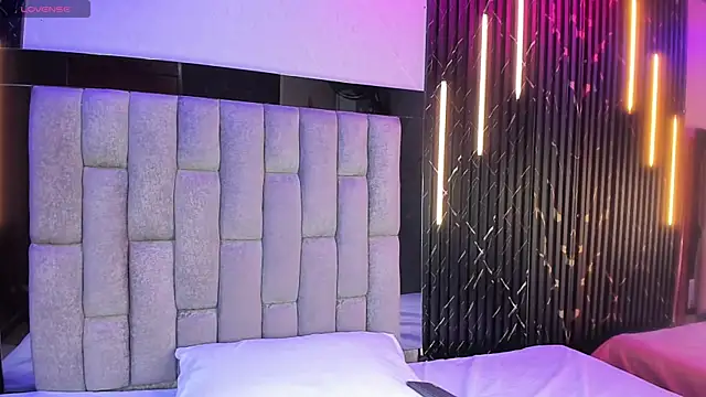 CamilaParisi online show from April 20, 2026, 11:57 am