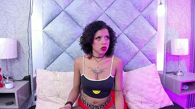 Lunakellerr online show from February 24, 2026, 11:41 am