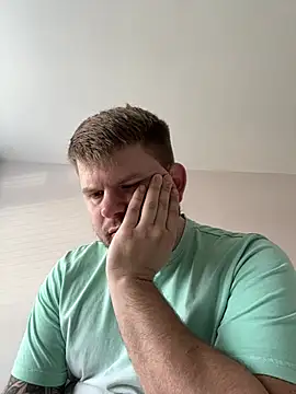 bigRobbie2026 online show from February 14, 2026, 12:35 pm