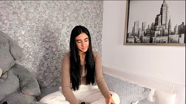 Anika H online show from April 7, 2026, 12:27 pm