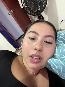 Snapshot of Emiily_joee_ chatting on June 24, 2026, 9:25 pm Emiily joee online show from June 24, 2026, 9:25 pm