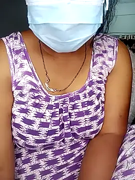 Snapshot of Madhuri-singh chatting on February 17, 2026, 6:47 pm Madhuri-singh online show from February 17, 2026, 6:47 pm