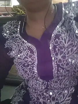 Snapshot of taniya0 chatting on August 1, 2026, 4:06 pm taniya0 online show from August 1, 2026, 4:06 pm