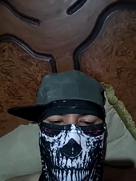 Cholo1096 online show from April 27, 2026, 6:11 am