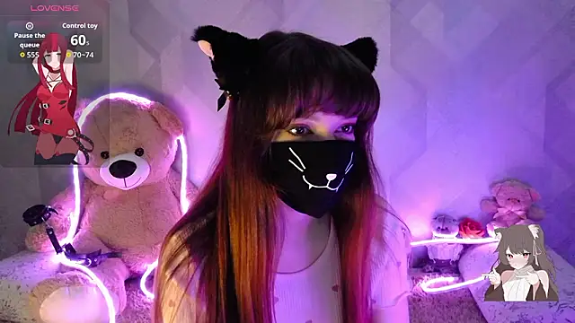 llonaMask online show from March 5, 2026, 5:03 am