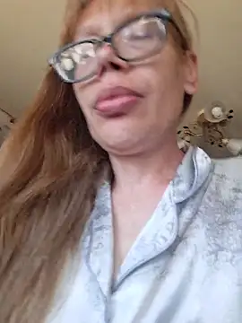 Snapshot of KristinaPT chatting on June 16, 2026, 4:15 am KristinaPT online show from June 16, 2026, 4:15 am