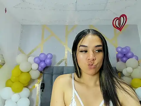 Snapshot of victoriaa_tall chatting on February 20, 2026, 6:26 am victoriaa tall online show from February 20, 2026, 6:26 am