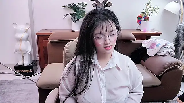 Pitien 2k7 online show from February 15, 2026, 2:03 pm