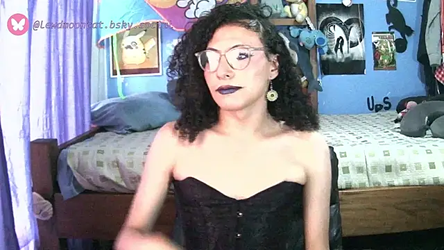 lewd mooncat online show from March 27, 2026, 9:47 pm