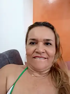 charlotte milf30 online show from April 19, 2026, 6:10 pm