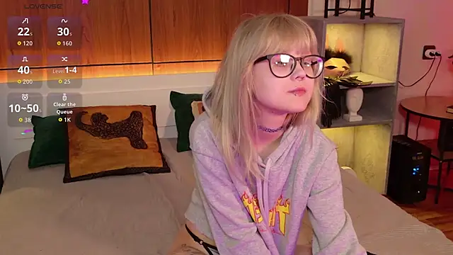 MoliQin online show from April 9, 2026, 7:25 am