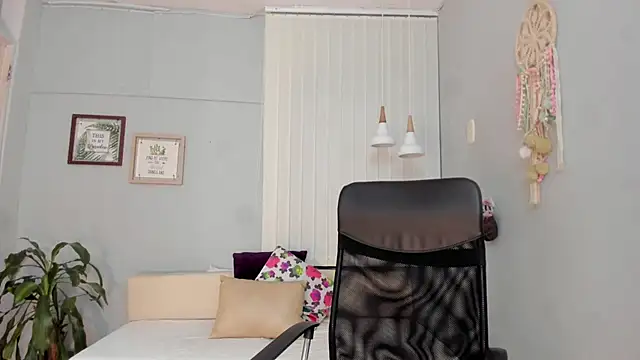 Amber Novoa online show from March 6, 2026, 12:34 pm