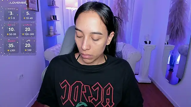 saori katsumi  online show from April 14, 2026, 11:16 am