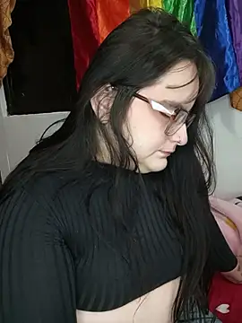 Snapshot of daphneev chatting on July 15, 2026, 1:22 am daphneev online show from July 15, 2026, 1:22 am