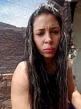 kiki milu online show from April 21, 2026, 4:45 pm