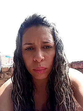 kiki milu online show from April 23, 2026, 3:58 pm