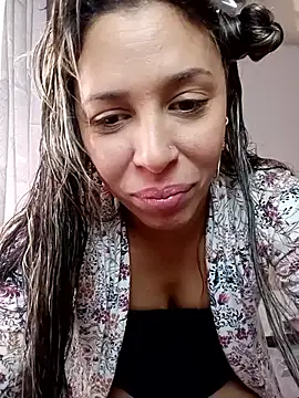 kiki milu online show from April 29, 2026, 2:54 pm