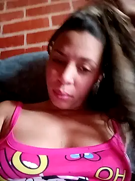 kiki milu online show from May 7, 2026, 1:05 pm