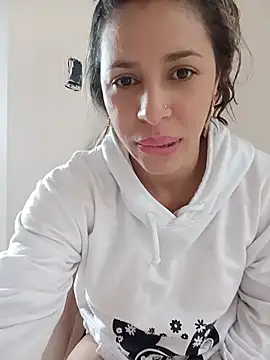 kiki milu online show from May 14, 2026, 1:18 pm