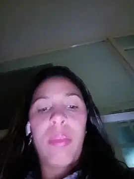 kiki milu online show from June 7, 2026, 1:43 am