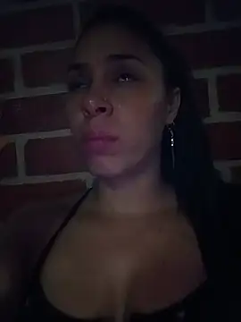 kiki milu online show from July 19, 2026, 2:48 am