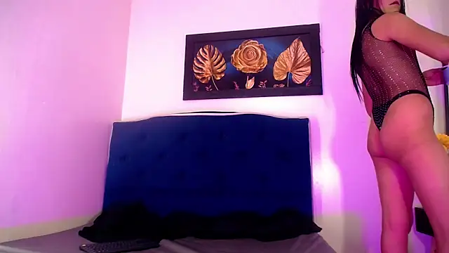 Karlaa Hernandez  online show from March 3, 2026, 3:45 am