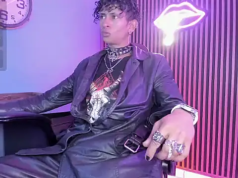 Maximoking26 online show from March 5, 2026, 4:19 am