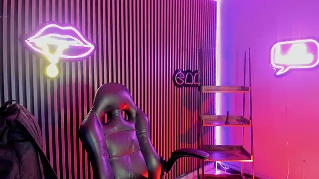 Maximoking26 online show from March 26, 2026, 2:06 am