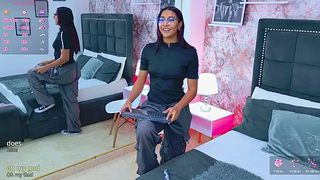 Snapshot of Raven_Gloomy chatting on May 25, 2026, 12:22 pm Raven Gloomy online show from May 25, 2026, 12:22 pm