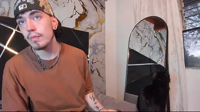 Couple In Heat online show from March 31, 2026, 8:31 pm