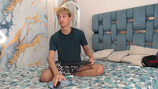 GOLD BOYS online show from April 18, 2026, 1:37 pm