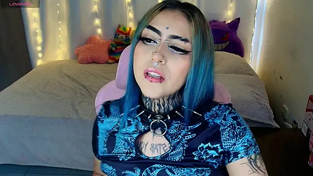 Snapshot of maliciaXpoison chatting on May 30, 2026, 10:51 pm maliciaXpoison online show from May 30, 2026, 10:51 pm