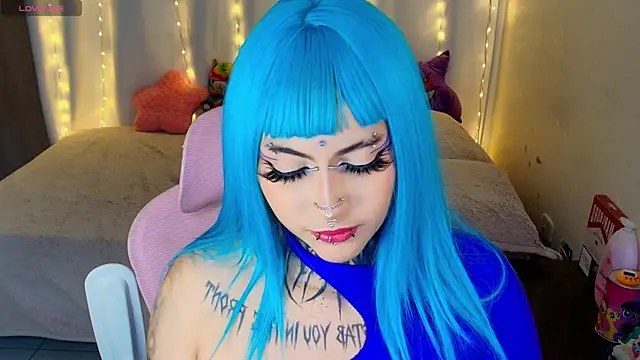 Snapshot of maliciaXpoison chatting on June 5, 2026, 6:52 am maliciaXpoison online show from June 5, 2026, 6:52 am