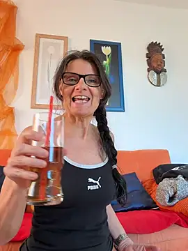 Dance Lady online show from February 26, 2026, 1:21 pm