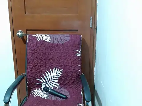 Snapshot of Petite_Jeramae22 chatting on July 13, 2026, 10:18 am Petite Jeramae22 online show from July 13, 2026, 10:18 am