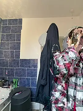 Darkfantisyx online show from April 21, 2026, 12:00 pm