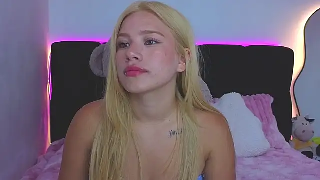 DollfaceInk online show from April 15, 2026, 5:09 pm