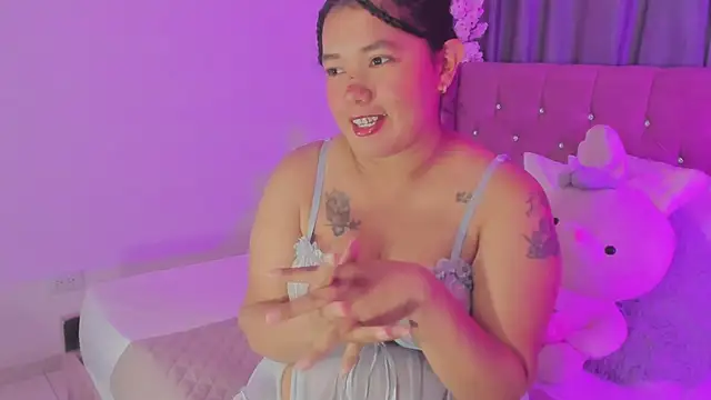 Leila rossi online show from March 8, 2026, 3:43 am