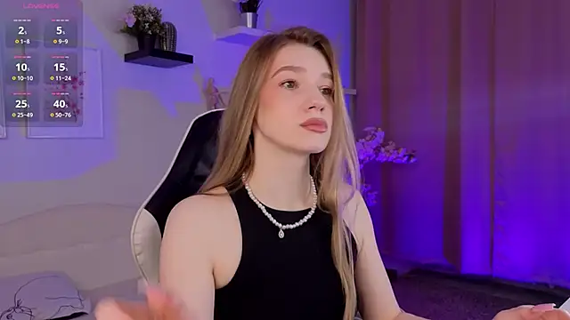 Vanessa  Lui online show from February 17, 2026, 10:45 am