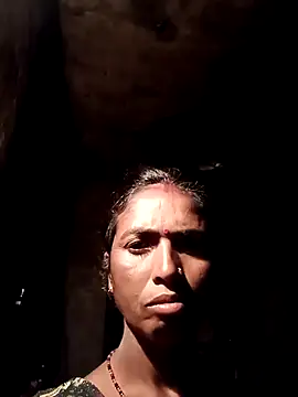 Hot re83 online show from February 22, 2026, 9:57 pm