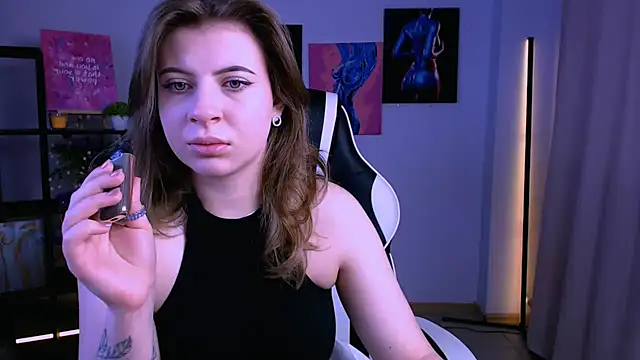 AdeleSkartel online show from February 26, 2026, 3:49 am