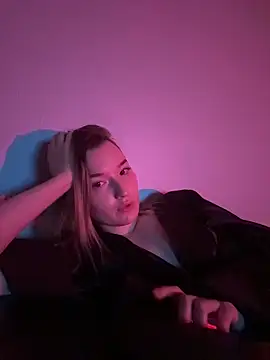 EmmaTurners online show from March 16, 2026, 6:45 pm