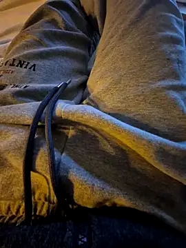 RetroWorth01 online show from February 18, 2026, 8:38 pm