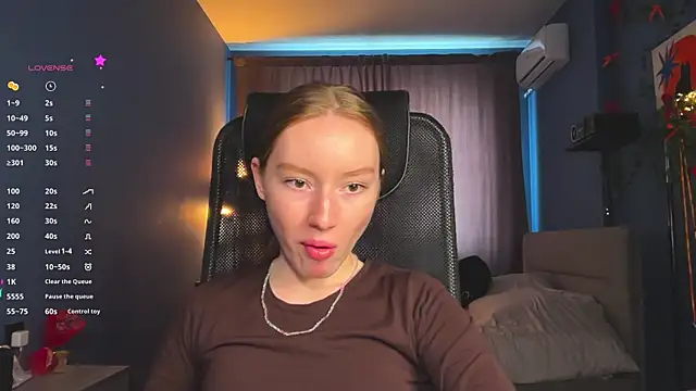 Anna Kare online show from April 21, 2026, 11:27 am