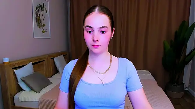 Maddy Wood  online show from April 18, 2026, 7:07 pm