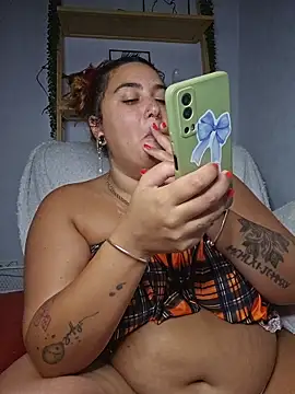 Deesse luna online show from August 3, 2026, 7:28 pm
