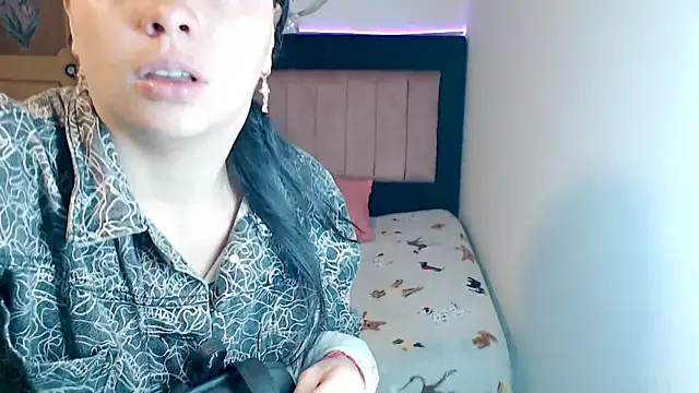 MARYXS1 online show from February 17, 2026, 12:34 pm