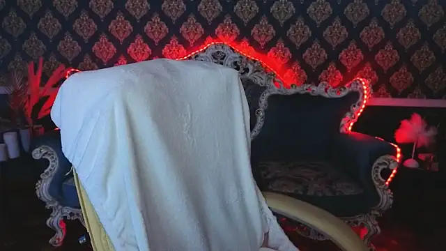 GracefulMichelle online show from April 21, 2026, 2:04 am