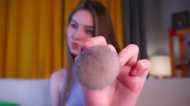 LorileeRuetz online show from February 21, 2026, 1:23 pm